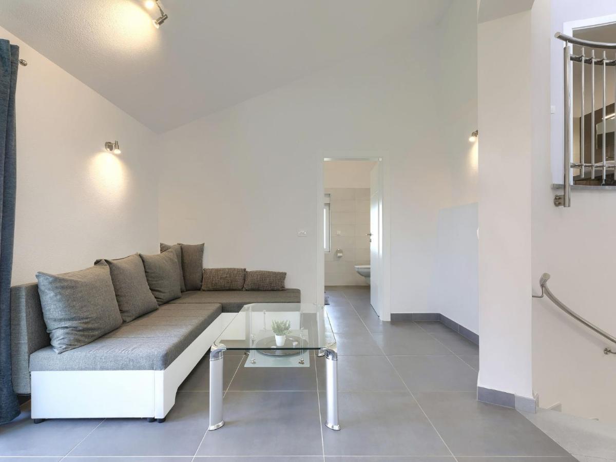 Holiday Home Villa Gocci By Interhome Kmeti 外观 照片