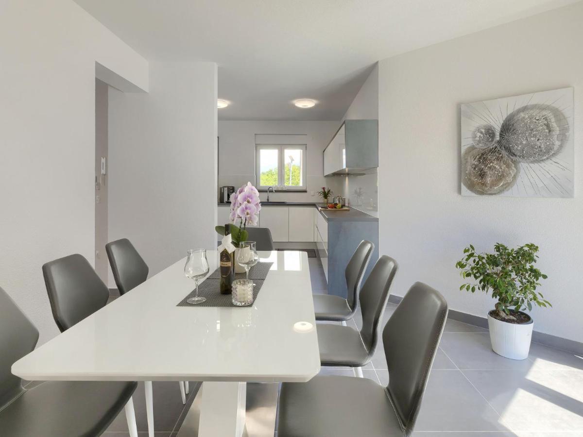 Holiday Home Villa Gocci By Interhome Kmeti 外观 照片