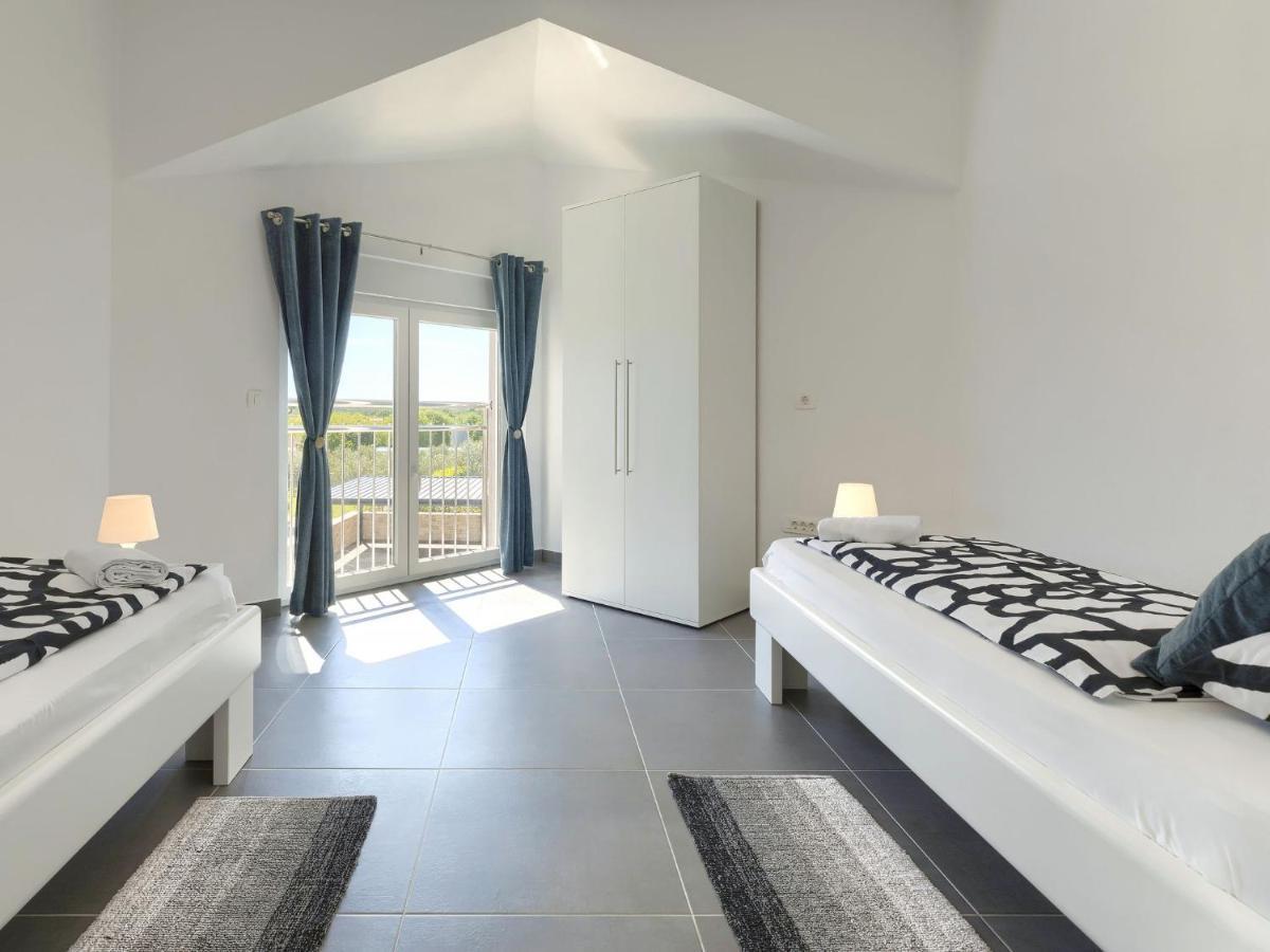 Holiday Home Villa Gocci By Interhome Kmeti 外观 照片
