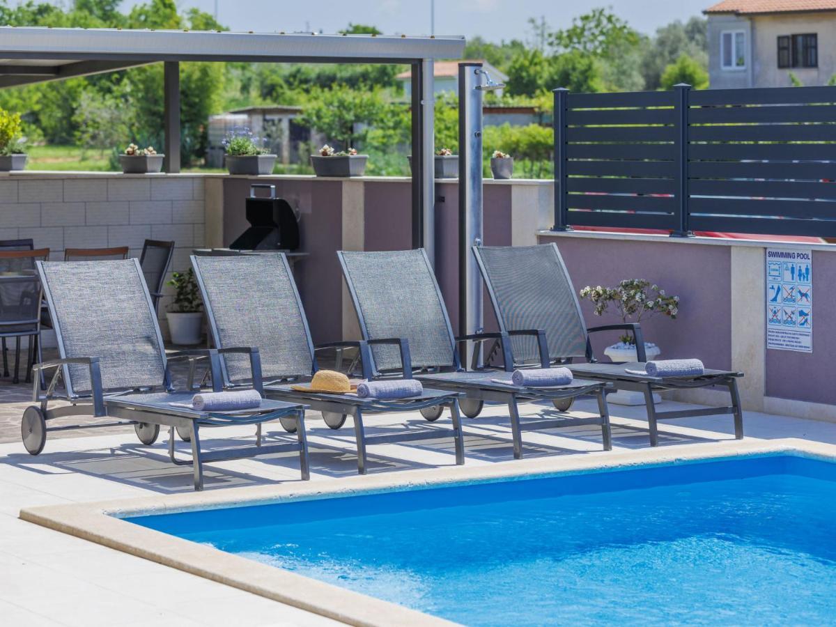 Holiday Home Villa Gocci By Interhome Kmeti 外观 照片